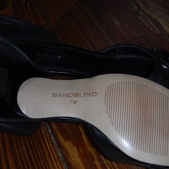 bandolino kitten heels